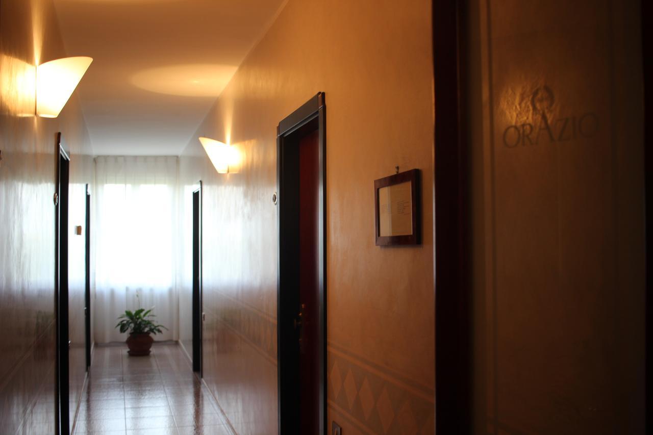 Hotel Orazio Веноза Экстерьер фото